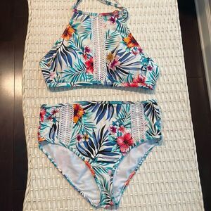 Time and Tru Two piece floral bathing suit - size S